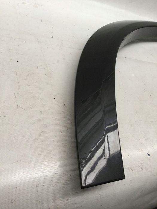 volvo xc90 2014 tył strona prawa listwa błotnika tylnego