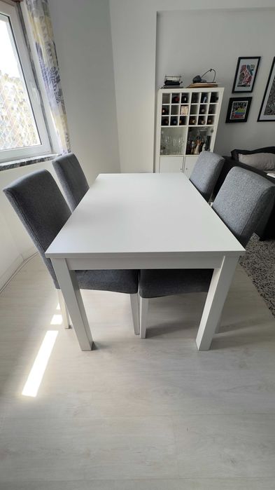 Mesa IKEA LANEBERG + 4 Cadeiras BERGMUND | Excelente Estado