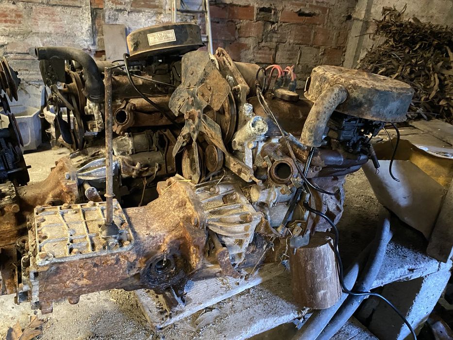 4 motores e 3 caixas para renault 4l