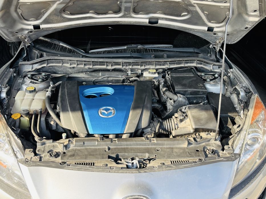 Продам автомобиль Mazda 3