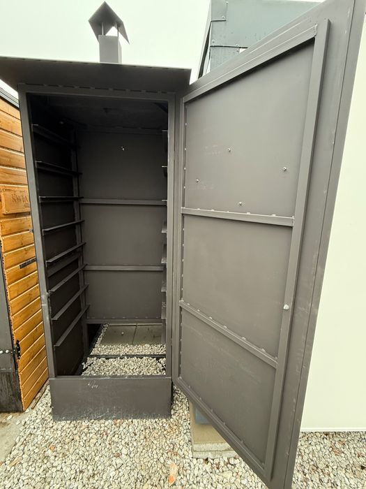 SPRZEDAM nową solidną wędzarnię