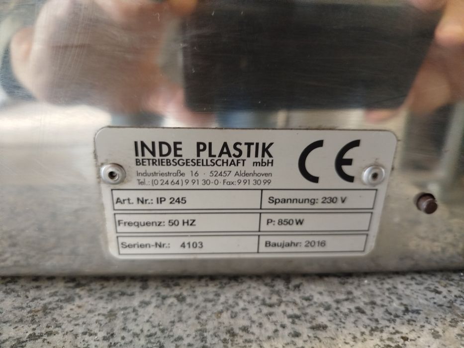 Професійний запайщик,зварювач лотків Indo Plastic.