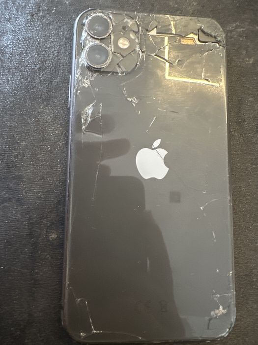 Vendo iPhone 11 usado