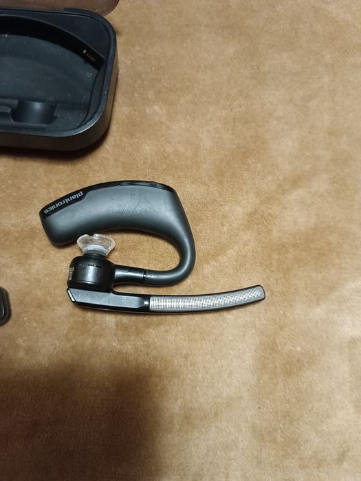 Гарнитура Plantronics Voyager Legend B235-M.