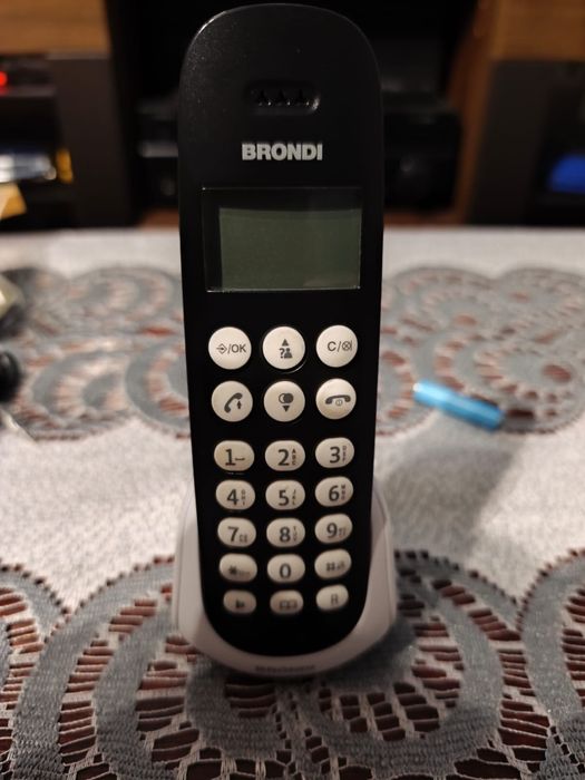 Telefon stacjonarny  bezprzewodowy Brondi