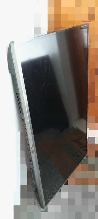 4 Tv para peças. Samsung e HANNSPREE 42cm para peças.