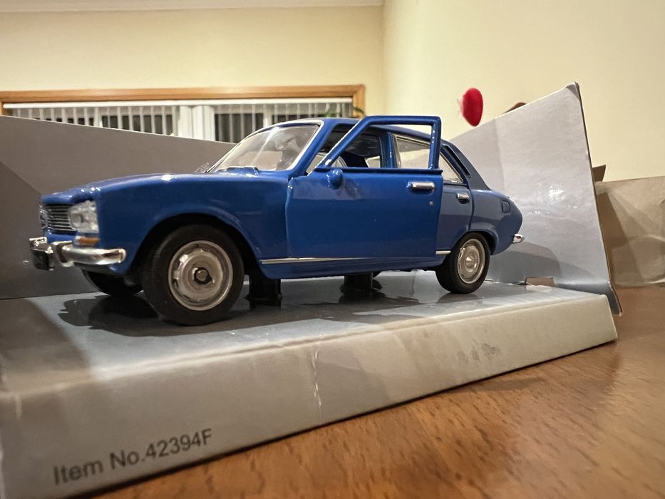 Peugeot 504 - miniatura