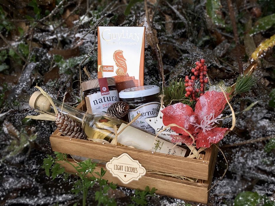 Caixas e cestas de madeira personalizadas a laser