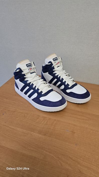 Кросівки ADIDAS HOOPS 3.0 стан 9/10