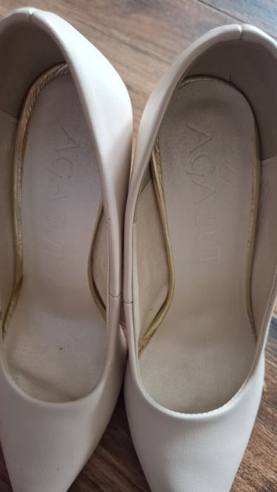 Buty ślubne na obcasie