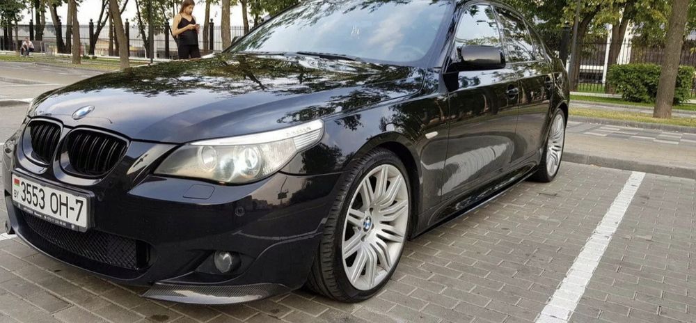 BMW E60 E61 Boczne Dokładki Progów Splittery Podproża M-pakiet Czarny