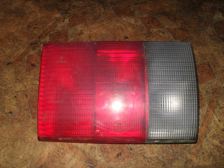 Audi 80 B4 Sedan lampa tył strona kierowcy