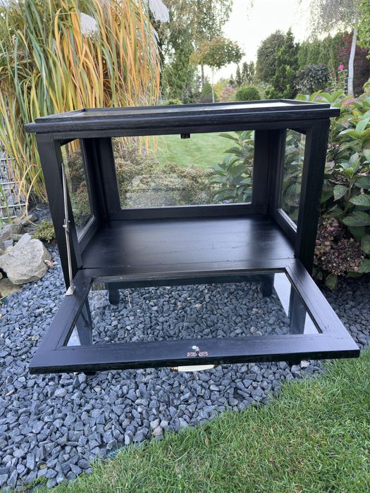 Witryna drewniana herbaciarka stara po renowacji stylizowana szkło