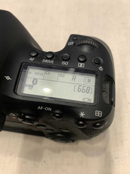 Canon 6D mk2 mark II- Bardzo dobry stan.