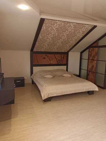 Оренда гарного будинку-котеджу на березі Дніпра, с. Кедина гора