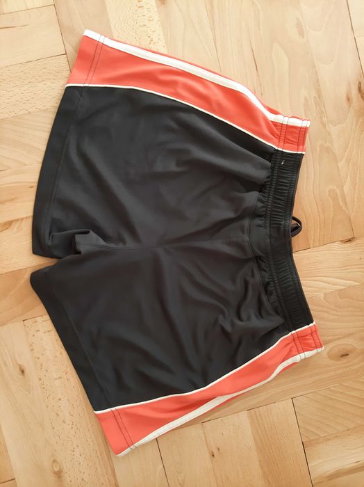 Krótkie spodenki Adidas rozmiar M
