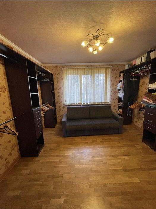 Аренда  3 - этажного дома с ремонтом ,в мрн .Артема ( пос.Мирный)