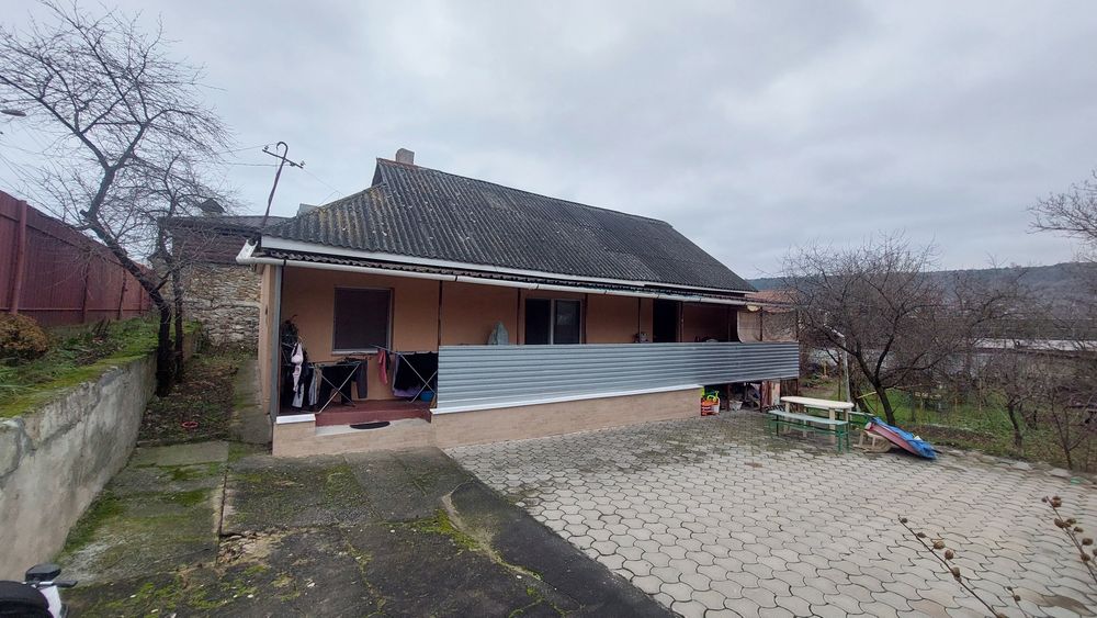 Продам будинок. Вул.Грушевського,70.