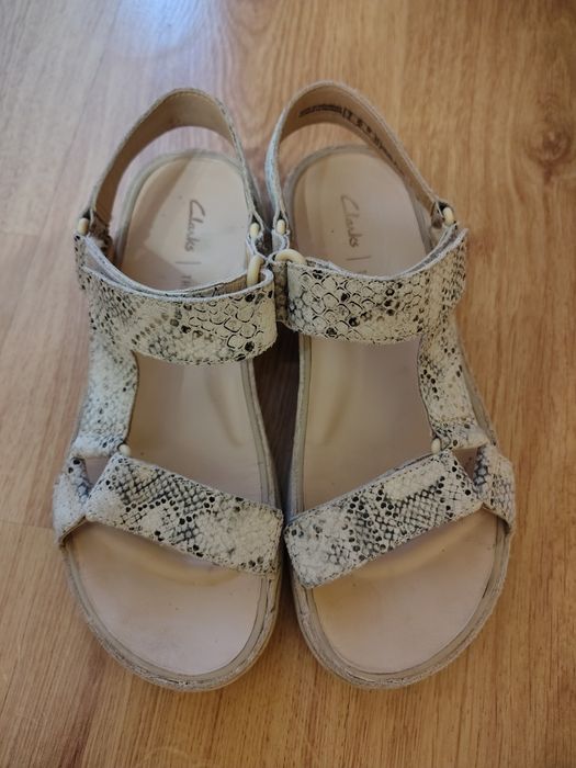 Clarks  босоніжки