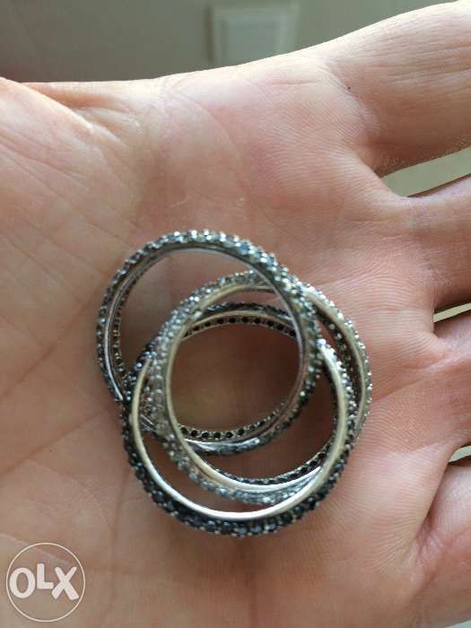 Novo Preço trinity, preto e branco, cinza