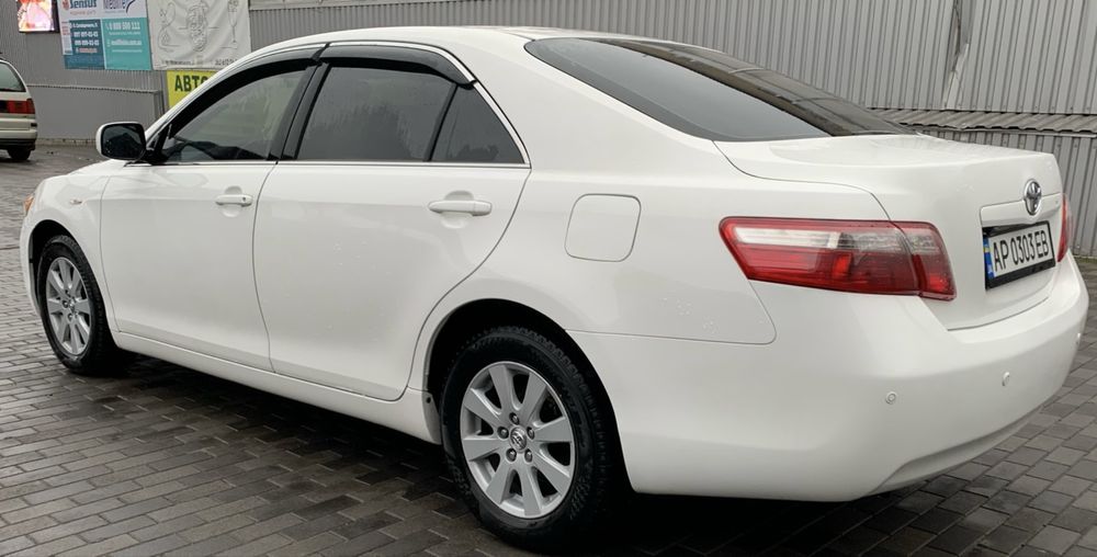 Toyota Camry 40