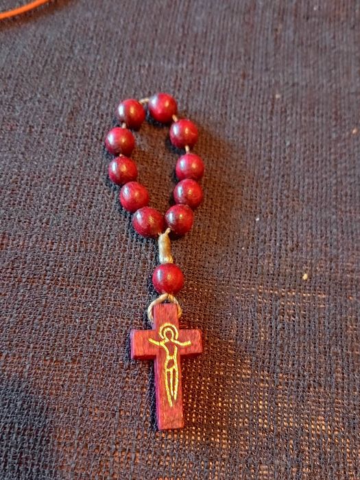 Cząstka różańca Świętego drewniany