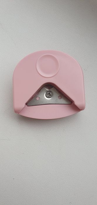 СРОЧНО Резак для углов розовый