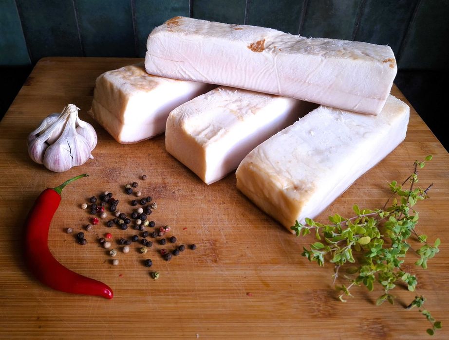 Słonina dojrzewająca , wędzona, sało tradycyjny przysmak