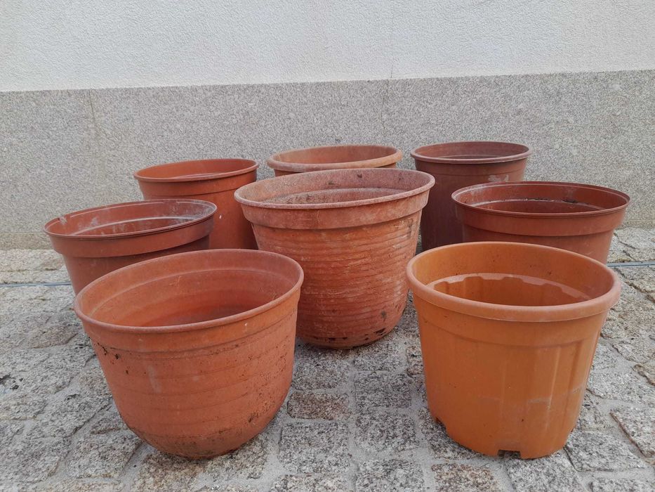 Lote de 8 vasos para  plantas – Vários tamanhos