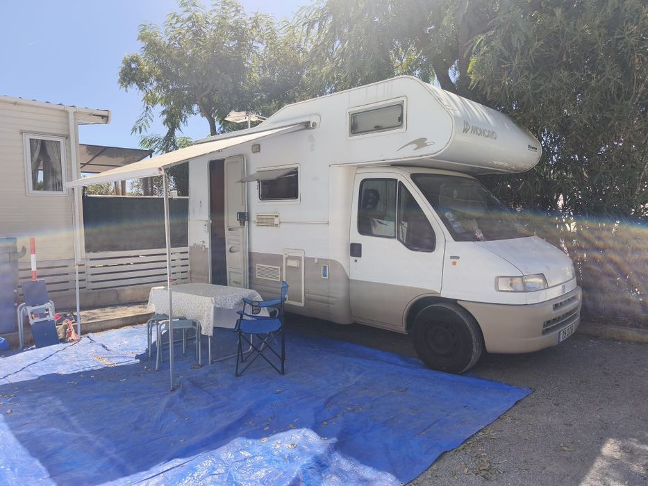 Alugo autocaravana 6 pessoas