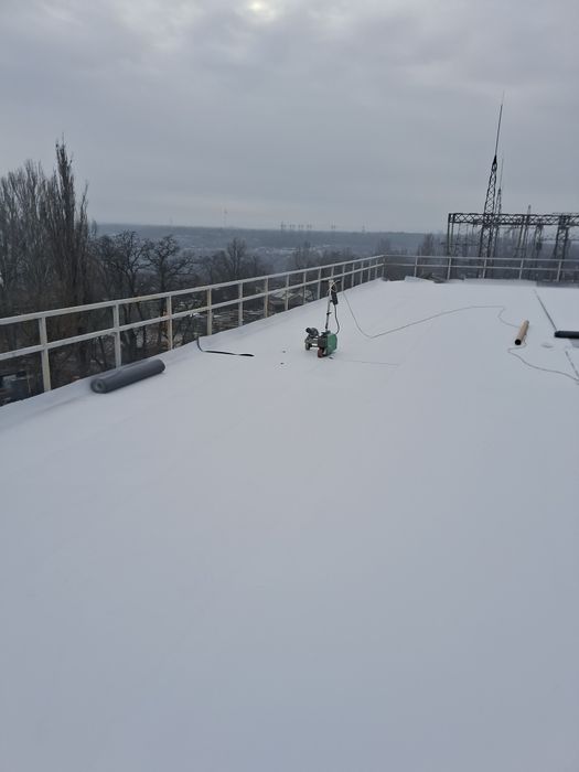 Монтаж ПВХ/ТПО мембраны