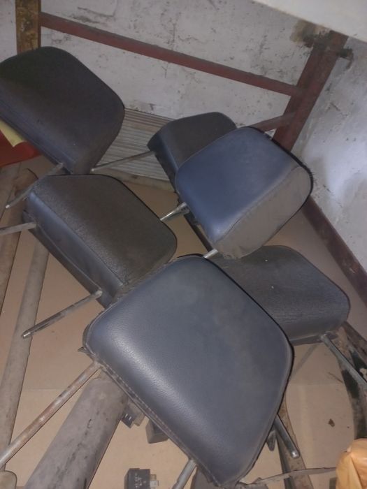 Продам підголовники уаз хантер.