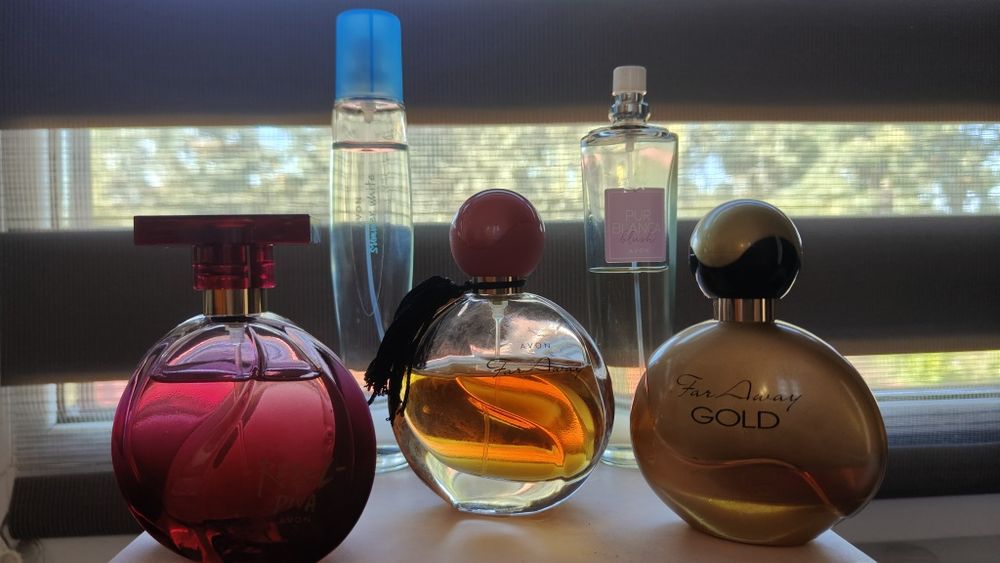 Avon - perfumy używane, zestaw
