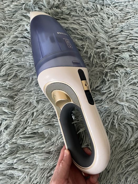Ручний пилосос Philips FC6142