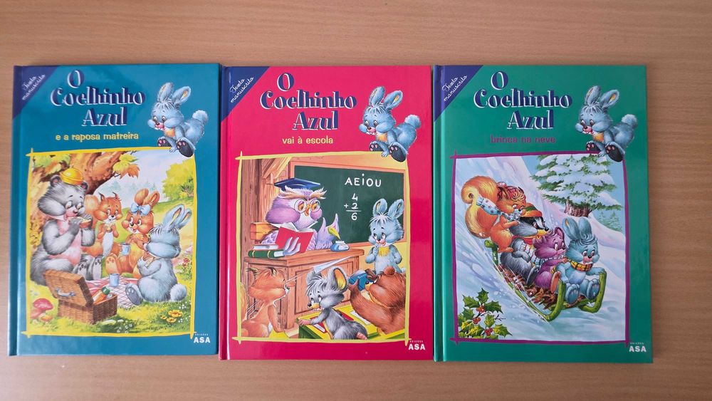 3 livros infantojuvenis da coleção "Texto Manuscrito"