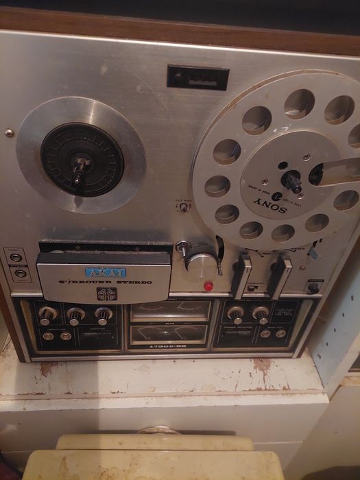 Gravador de radio akai