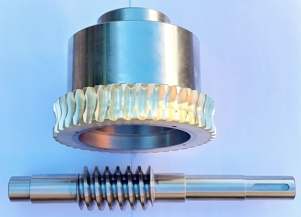 Шестерни, запчасти для тестомесов и кремовзбивалок (ТММ, МВ-60, МВУ60)