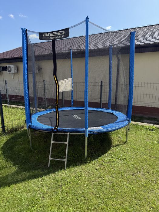 Trampolina ogrodowa