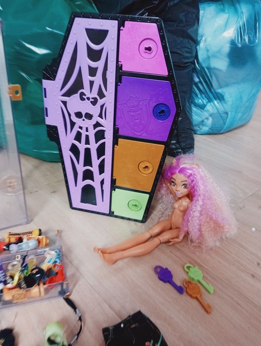 Lol monster high szafa trumienka lotnisko
