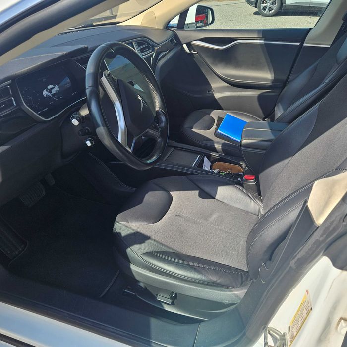 Vendo Tesla S 85 Impecável de tudo