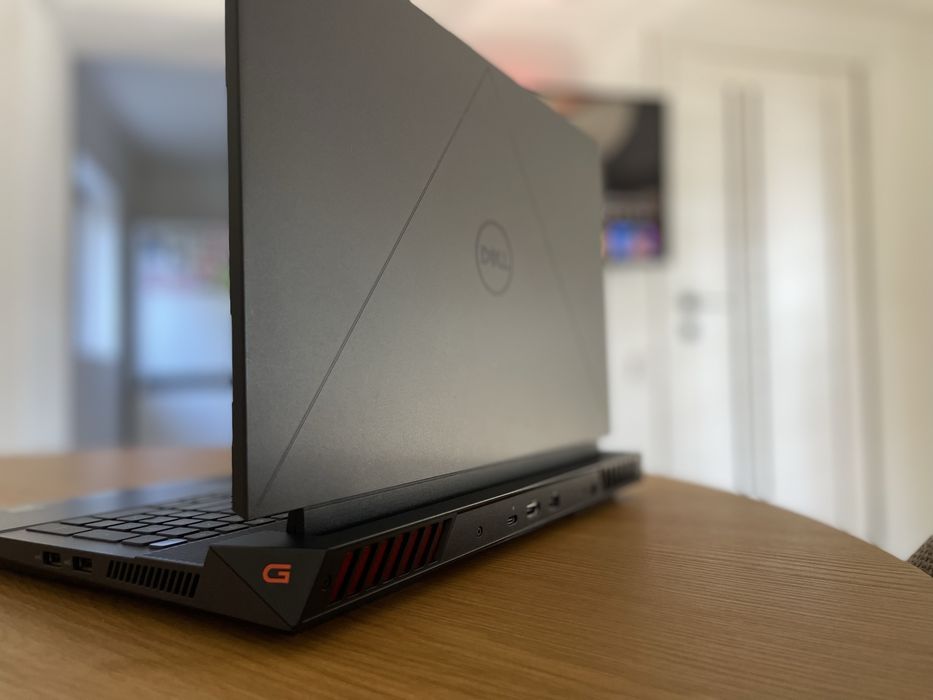 Dell G15 5530 ноутбук