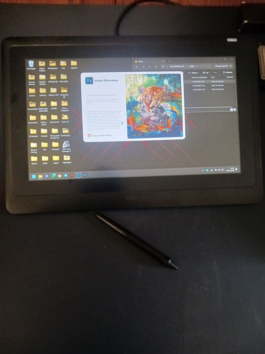Wacom Cintiq 16 - Mesa / Ecrã de Desenho