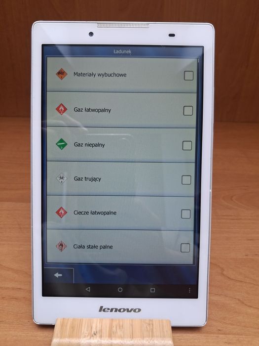 Tablet lenovo z wgraną nawigacją igo   nowe mapy