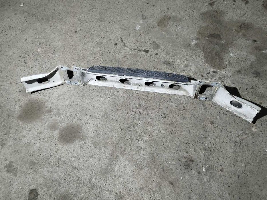 Підсилювач переднього бампера Sprinter 906