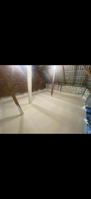 Ocieplanie piana Pur ,Pianowanie poddaszy ,ocieplanie poddasza pianka