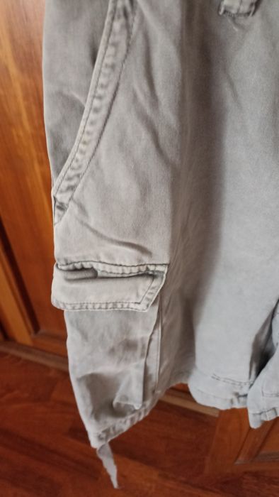 Calções cargo  Pull&Bear cinzentos 32