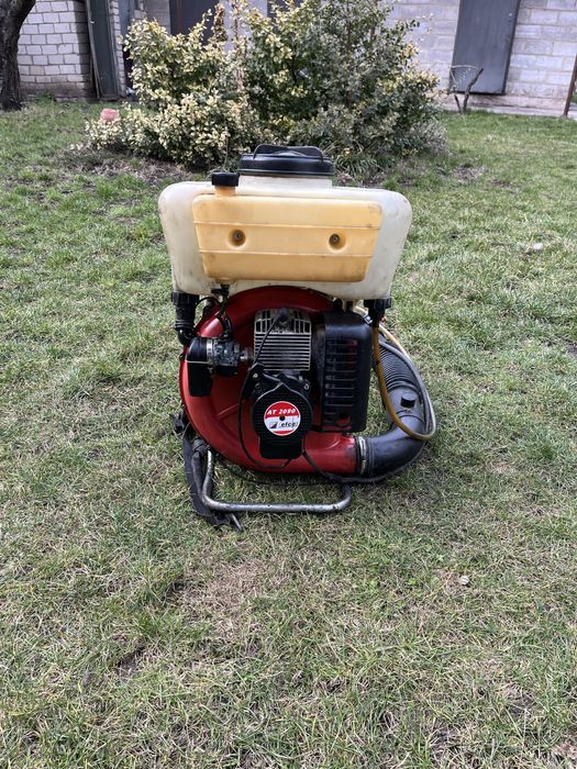 Оприскувач бензиновий efco AT2090