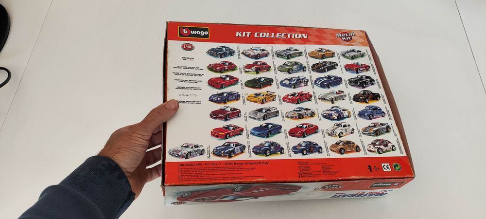 Kit 1/18 Bburago de um Maserati