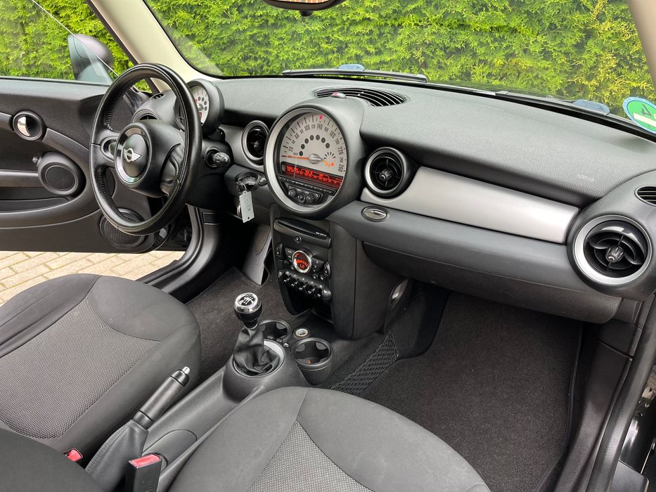Mini One 1,6 klima niski przebieg