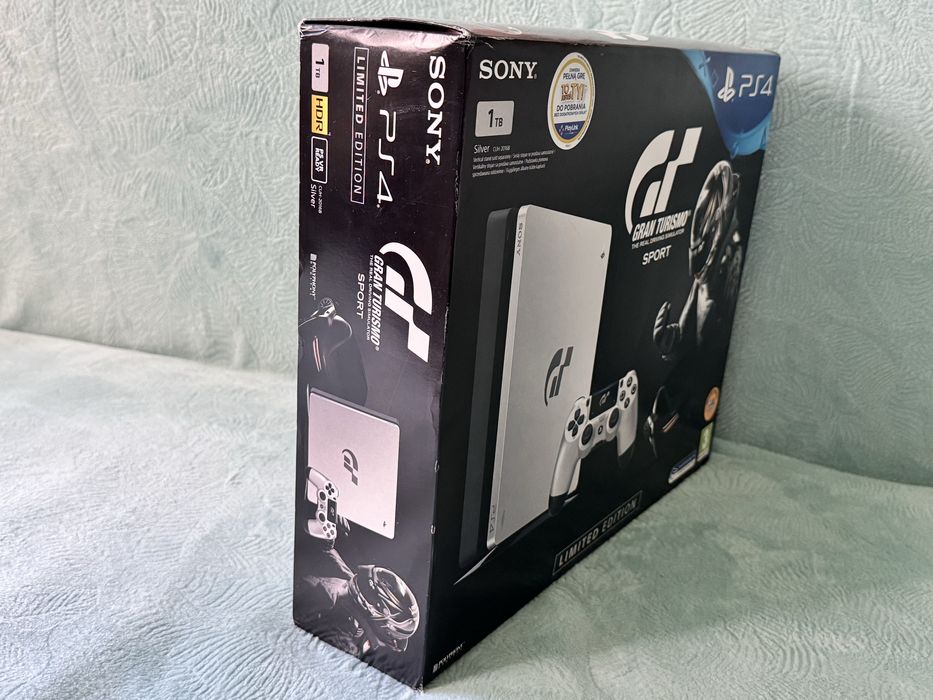 PlayStation 4 Slim 1TB Gran Turismo Limited Edition — як нова